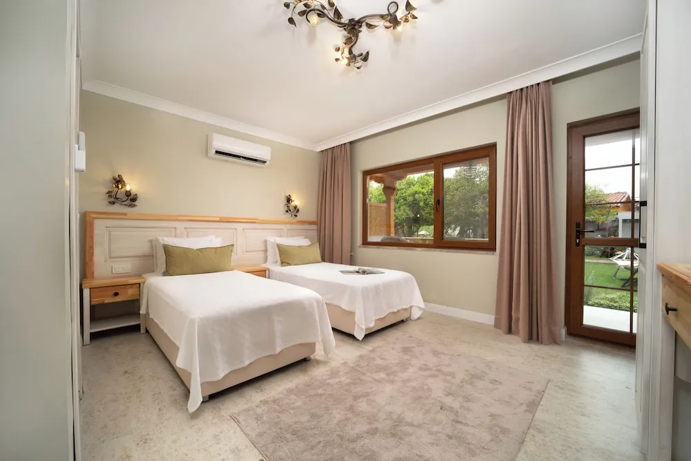 Standard Tek Büyük Yataklı Oda