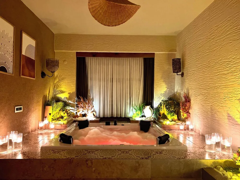 Gallery Süit, Sıcak Su Küveti