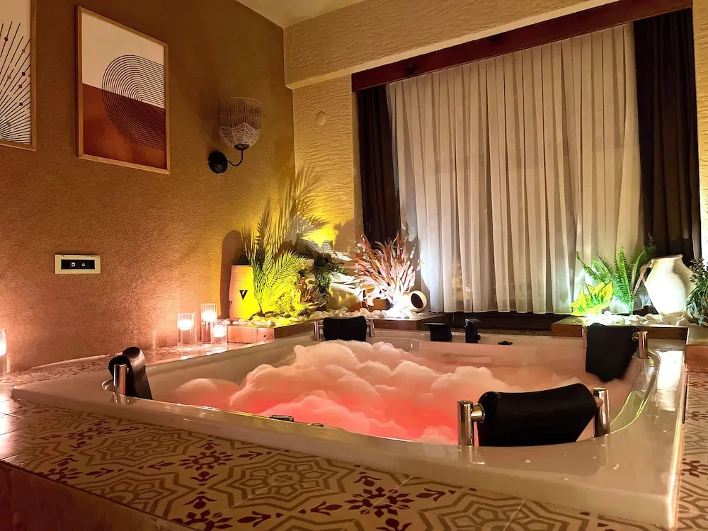 Gallery Süit, Sıcak Su Küveti