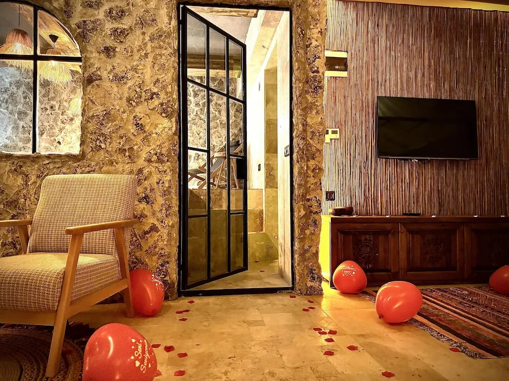 Luxury Oda, Kişiye Özel Havuzlu