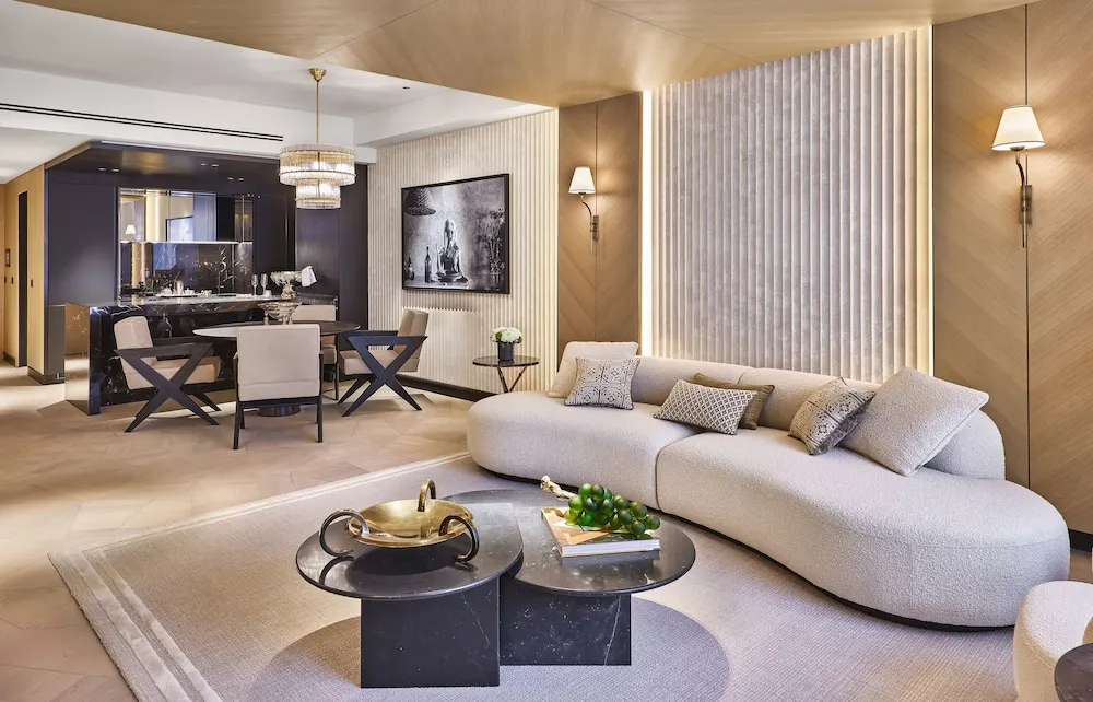 Signature City Suite