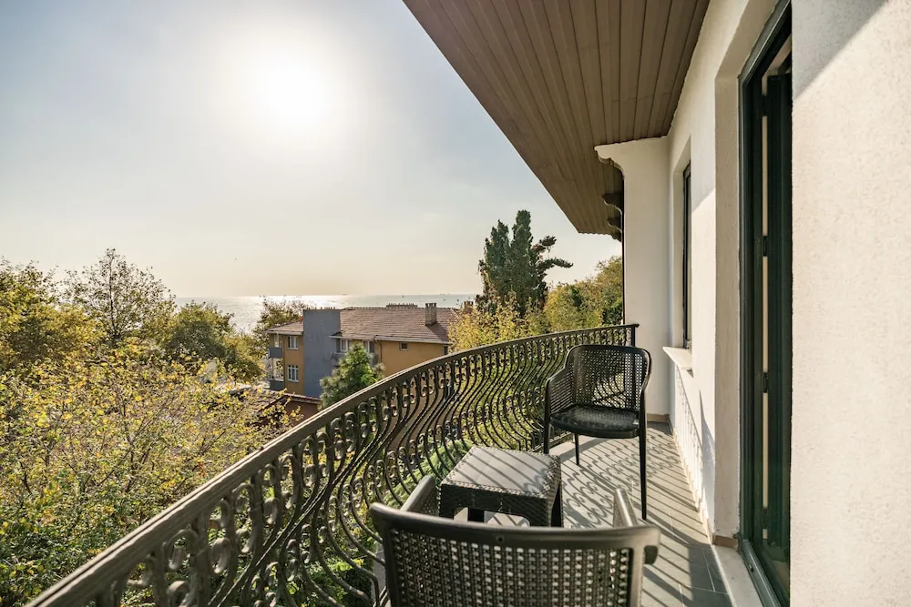 Deluxe Tek Büyük Yataklı Oda, Balkon