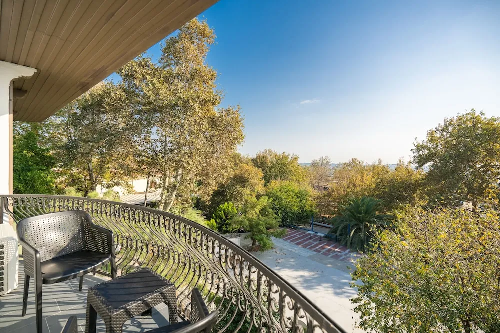 Deluxe Tek Büyük Yataklı Oda, Balkon