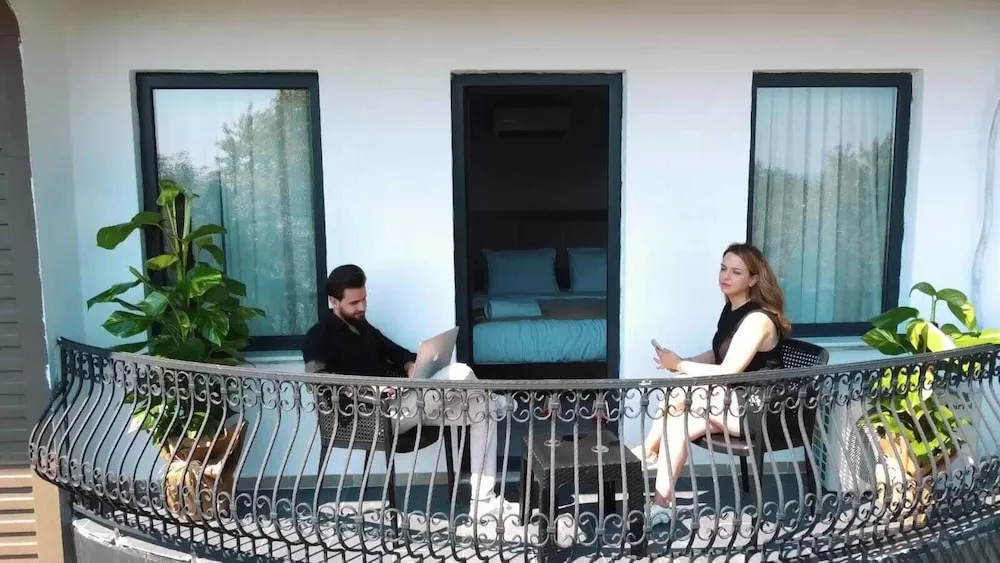 Deluxe Tek Büyük Yataklı Oda, Balkon