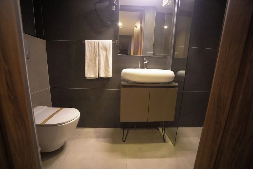 Comfort Süit, Balkon/Veranda, Avlu Manzaralı