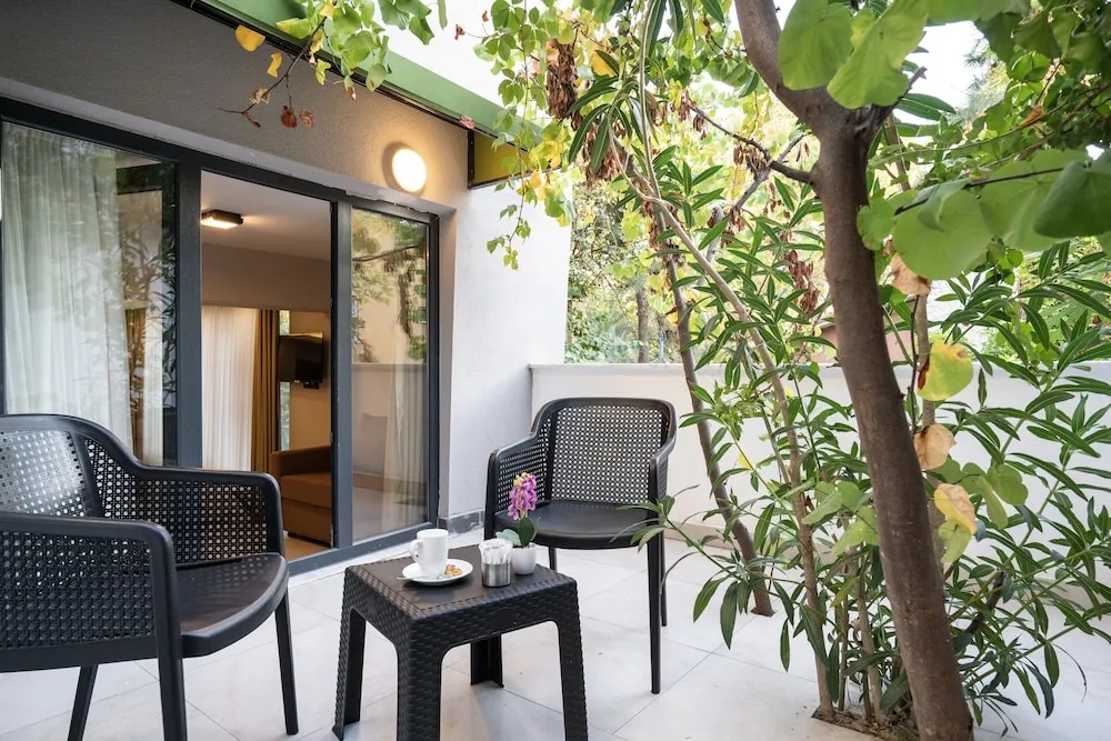 Comfort Süit, Balkon/Veranda, Avlu Manzaralı