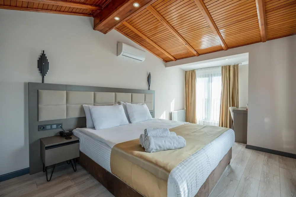 Superior Tek Büyük Yataklı Oda, Özel Banyo, Deniz Manzaralı