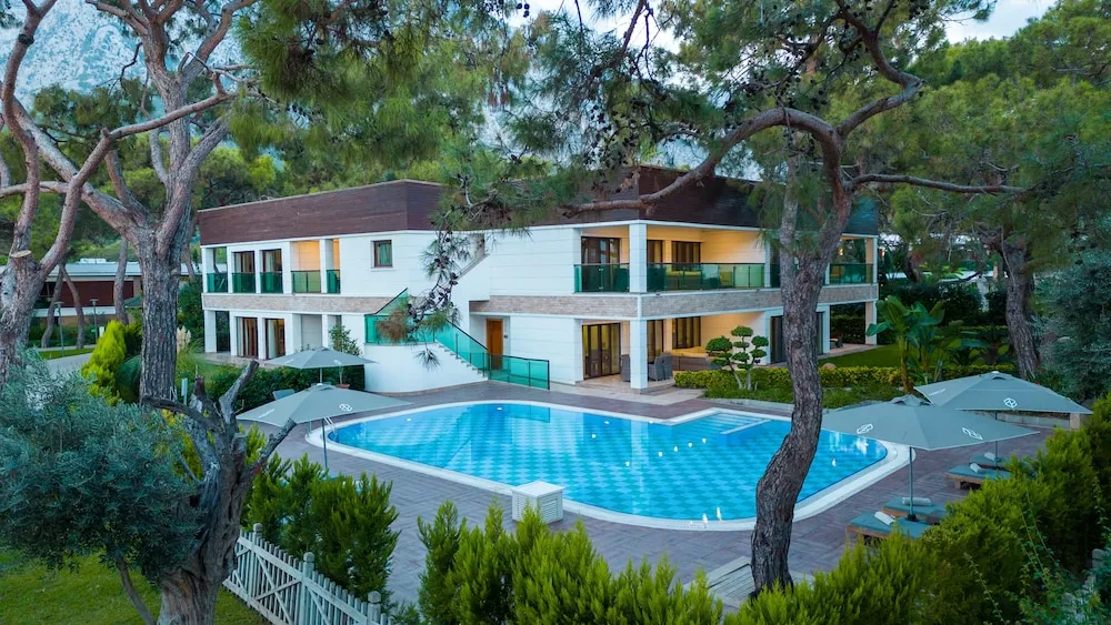 Royal Suite with Private Swimming Pool