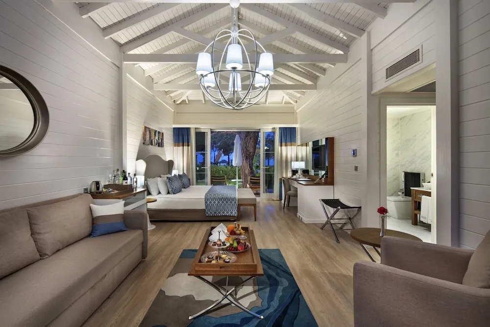 Cedar House, Lagoon View