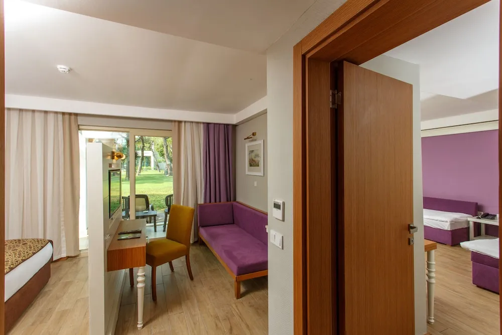 Family Suite Diamond Service