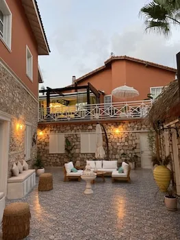 Noa's Boutique Hotel