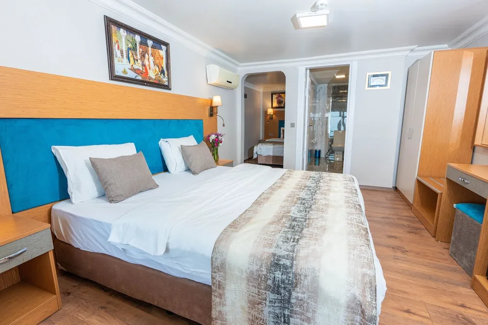 Triple Room with Sea View
