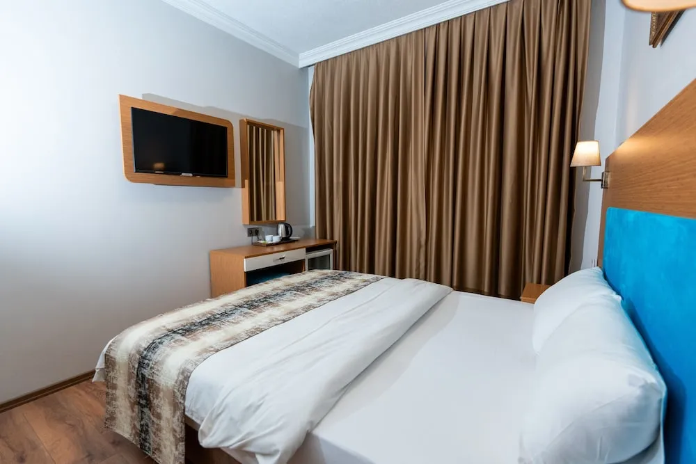 Standard Double Room with Street view