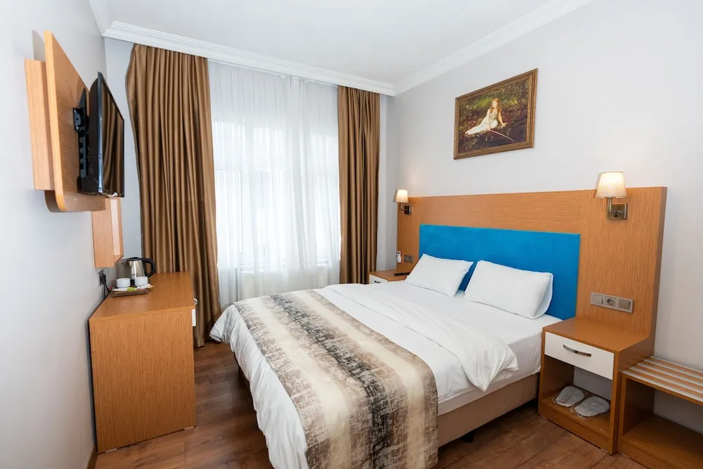 Standard Double Room with Street view