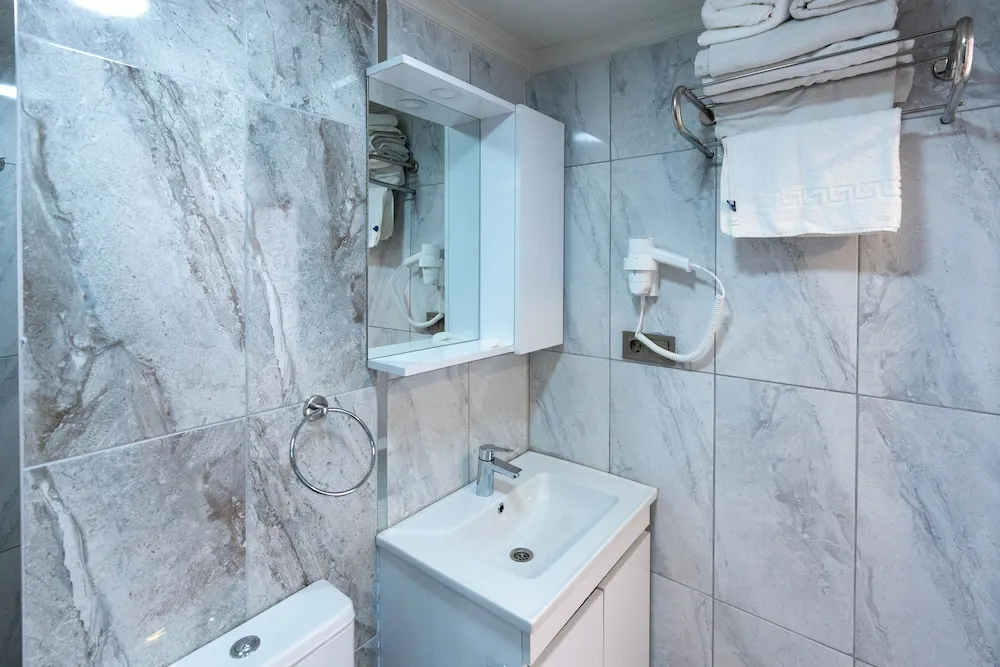Deluxe Tek Büyük Yataklı Oda, Balkon, Deniz Manzaralı
