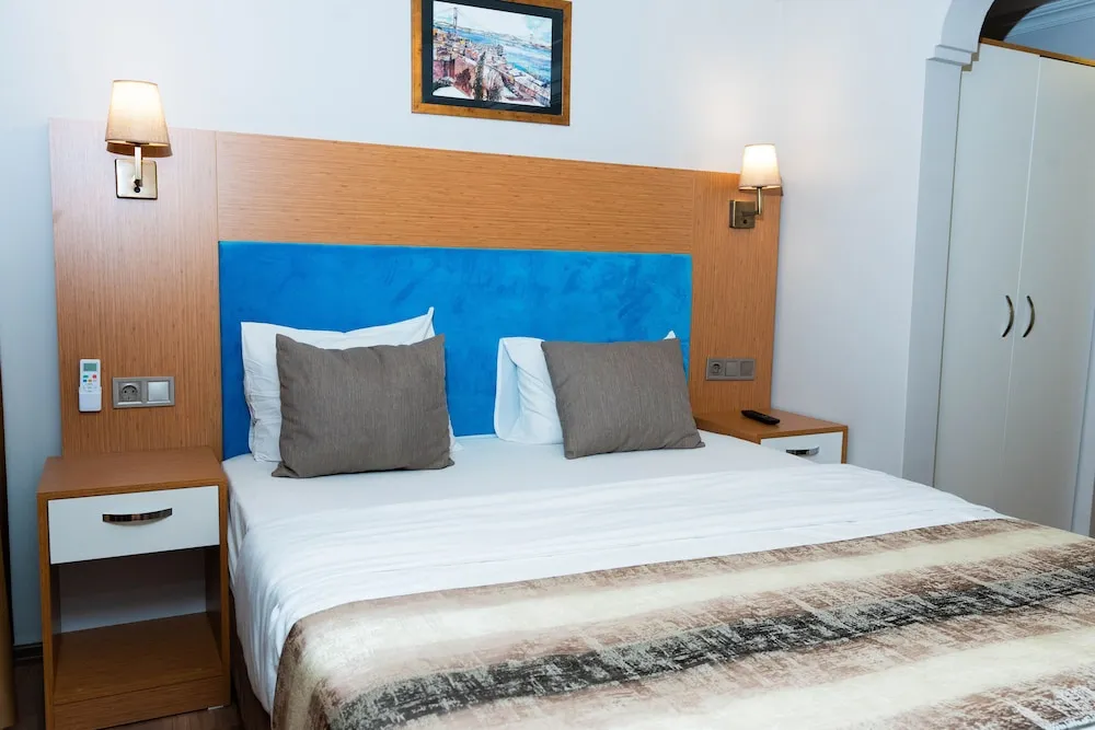 Deluxe Tek Büyük Yataklı Oda, Balkon, Deniz Manzaralı