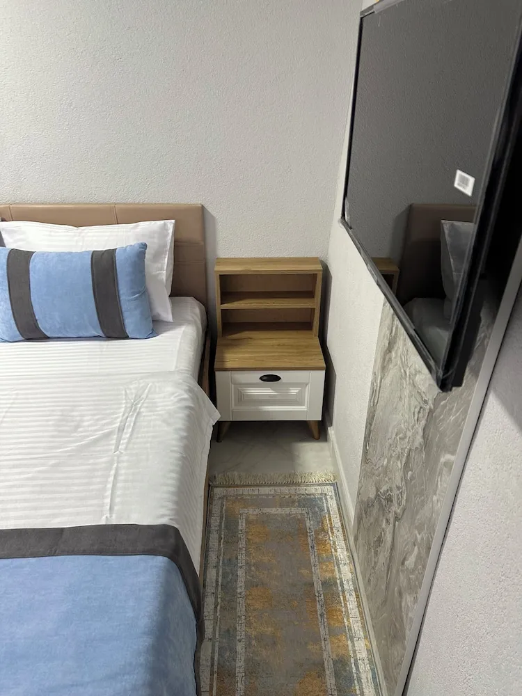 Deluxe Üç Kişilik Oda, Kısmi Deniz Manzaralı