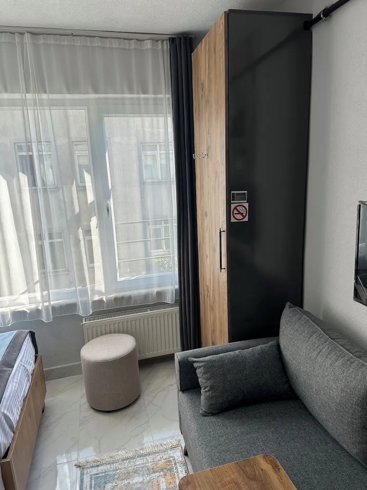 Deluxe Tek Büyük Yataklı Oda