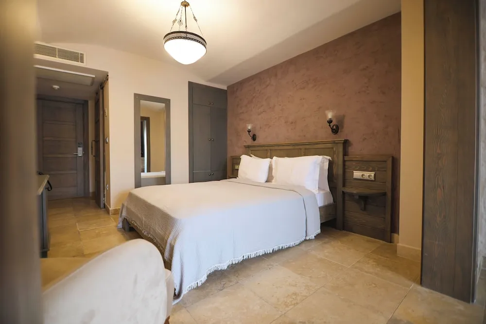 Comfort Oda, Havuz Manzaralı