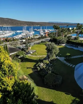 Marin Alaçatı Hotel