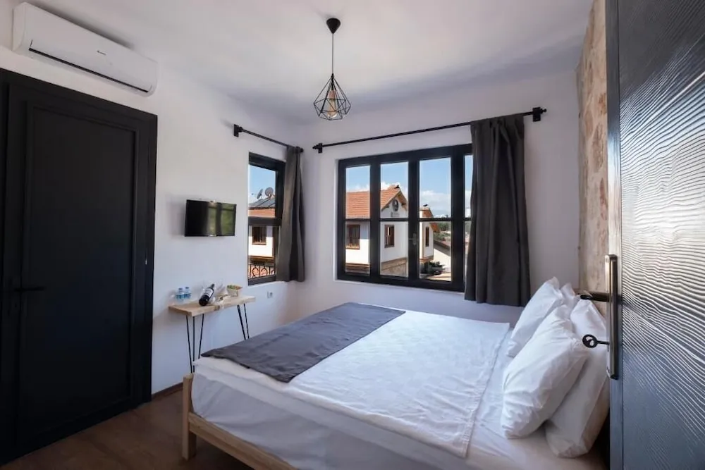 Comfort Tek Büyük veya İki Ayrı Yataklı Oda