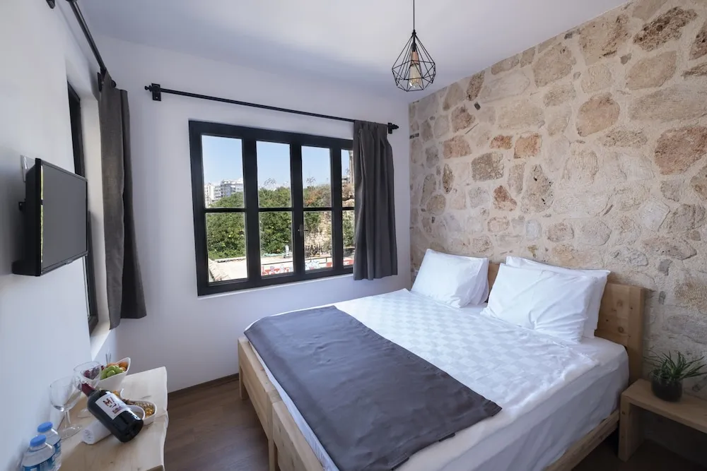 Comfort Tek Büyük veya İki Ayrı Yataklı Oda