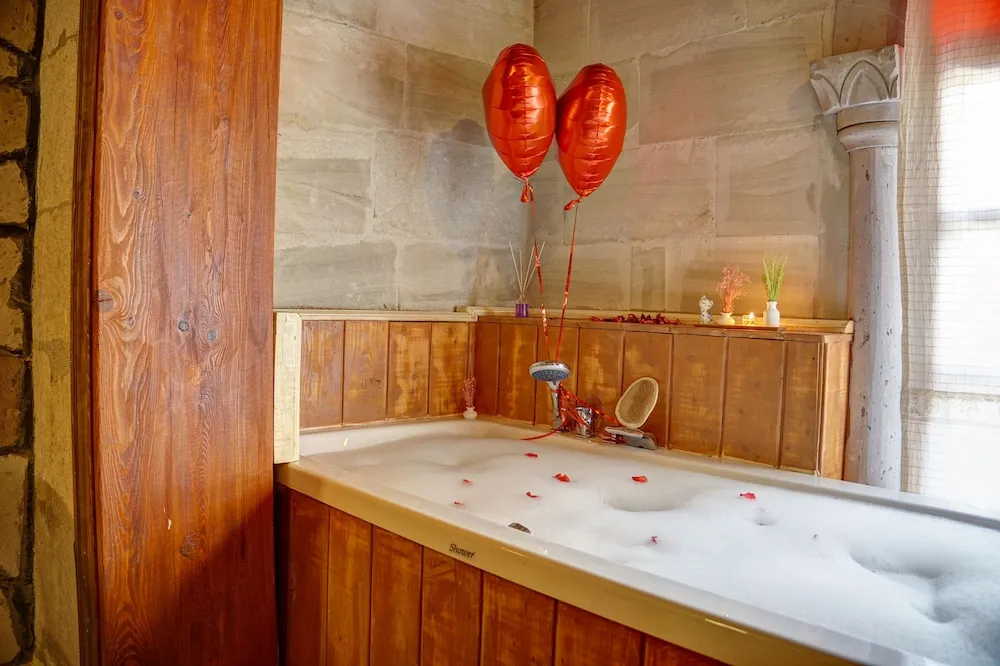 Honeymoon Oda, 1 Çift Kişilik Yatak