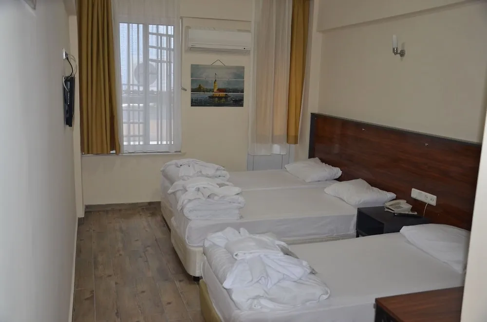 Standard Üç Kişilik Oda