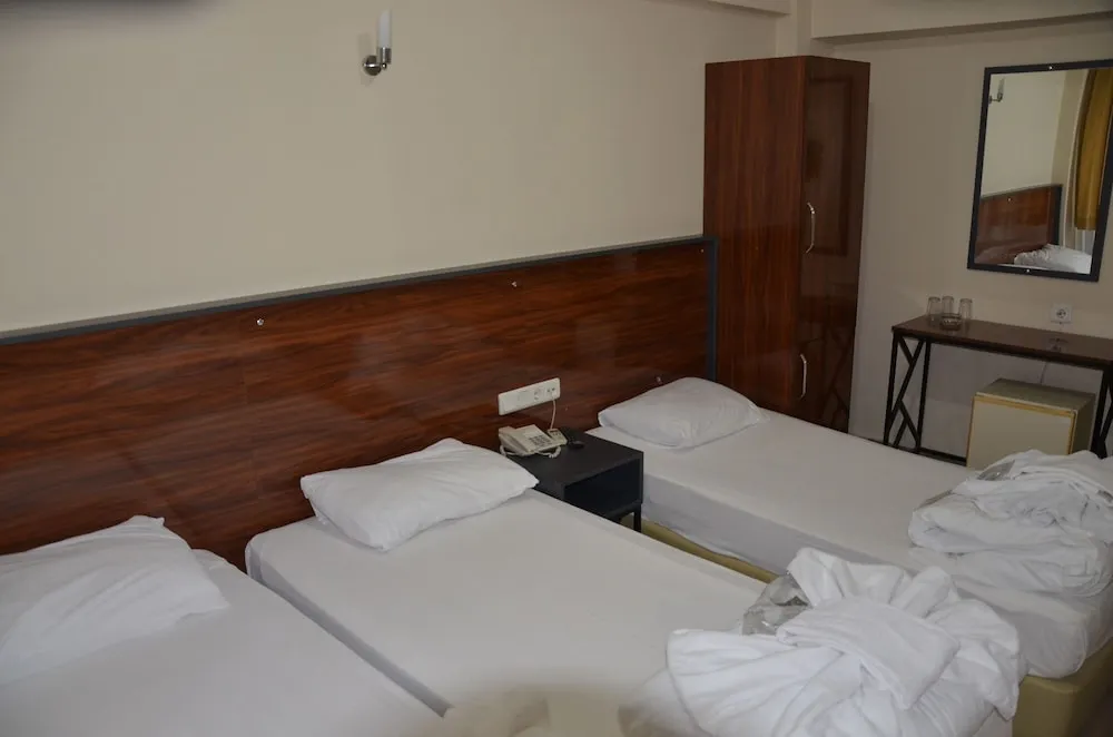 Standard Üç Kişilik Oda