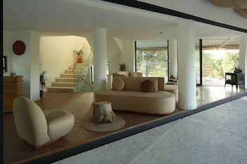 Kozakorman Hotel & Restaurant