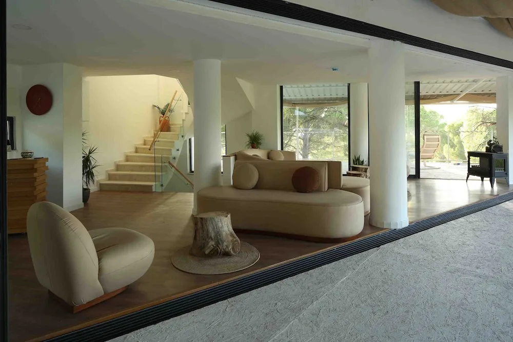 Kozakorman Hotel & Restaurant