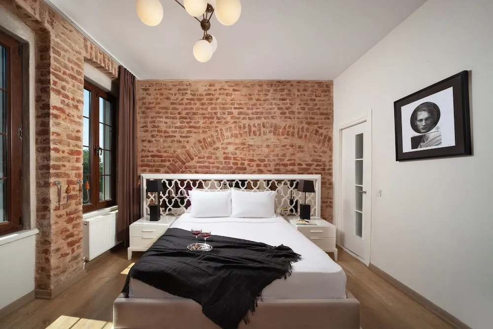 Deluxe Double Room with Brick Wall
