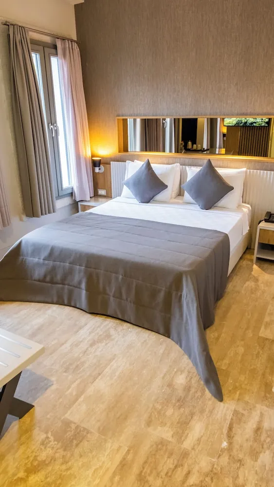 Standard Tek Büyük Yataklı Oda