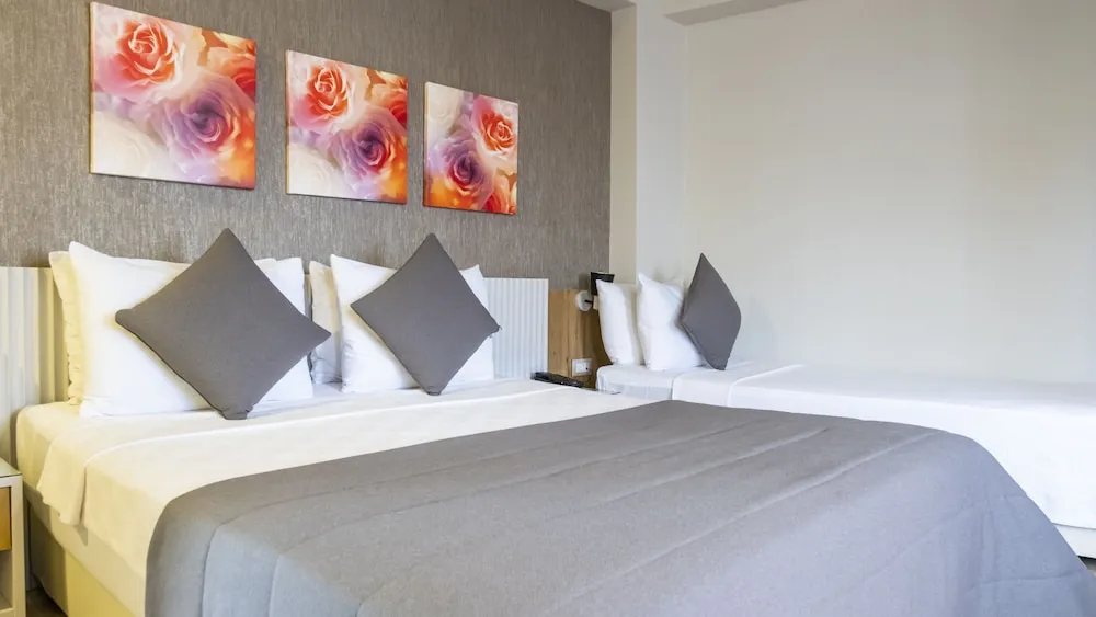 Deluxe Üç Kişilik Oda