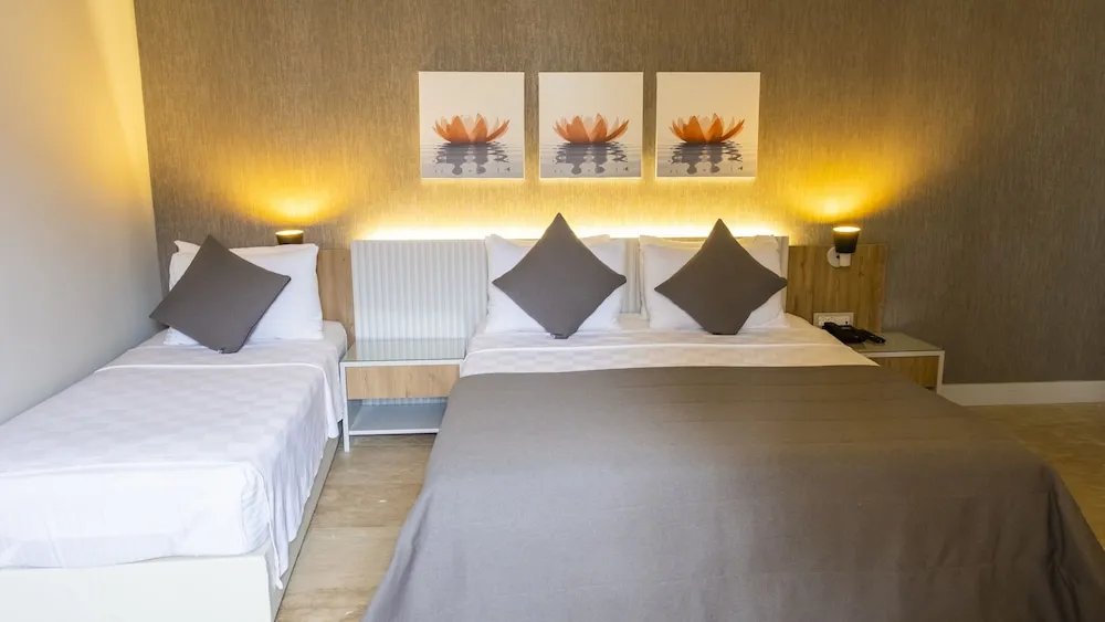 Deluxe Üç Kişilik Oda