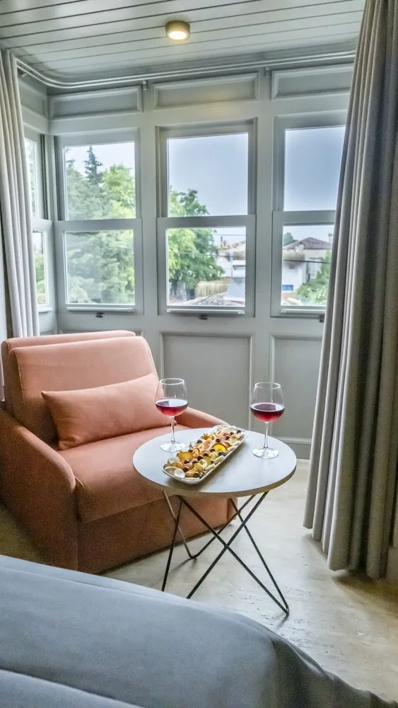 Deluxe Tek Büyük Yataklı Oda