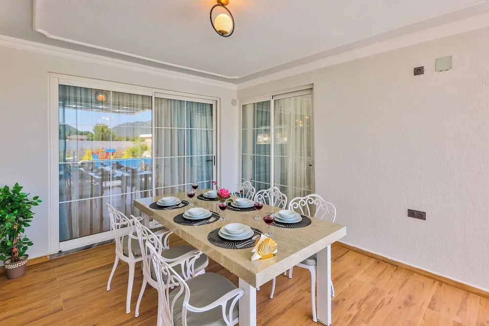 Family Villa, Dağ Manzaralı