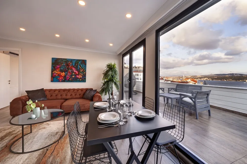 Family Çatı Katı Süiti (Penthouse)