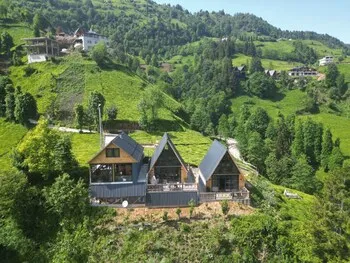 Elva Bungalov