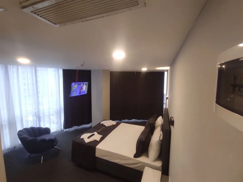 Standard Tek Büyük Yataklı Oda, Kanal Manzaralı