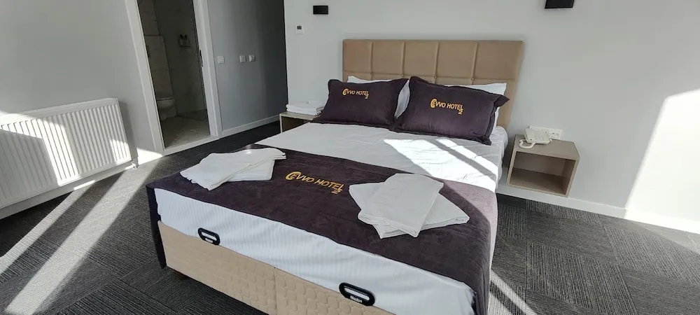 Standard Tek Büyük Yataklı Oda, Kanal Manzaralı