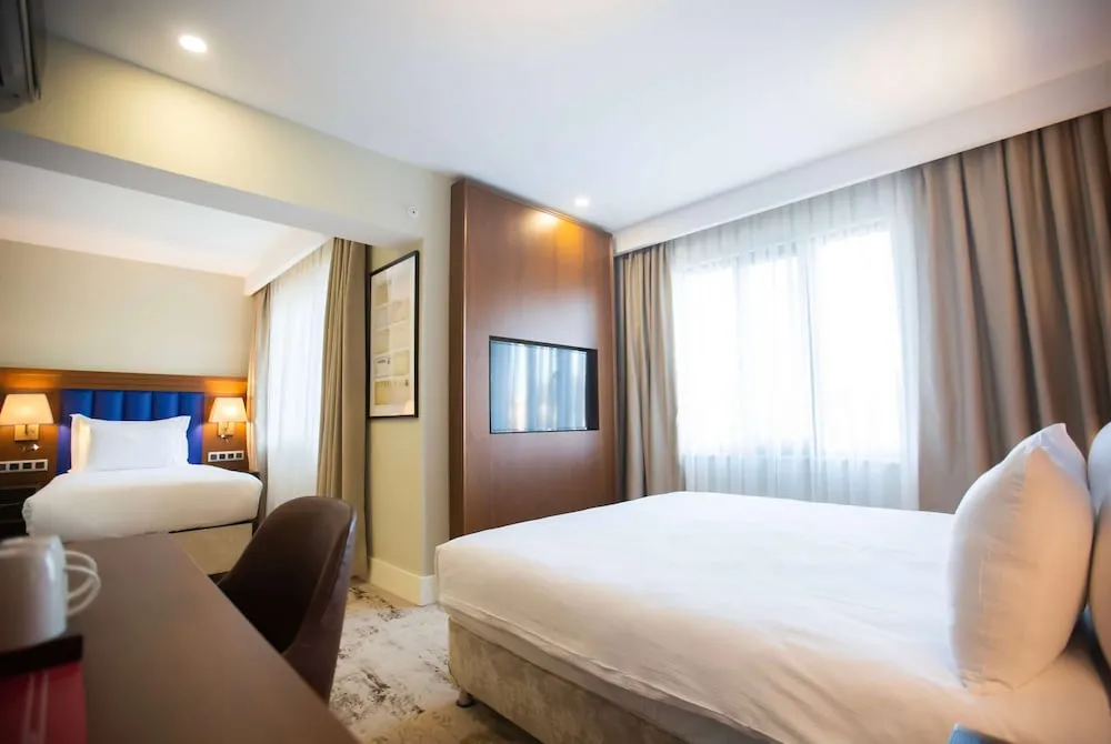 Family Süit, Balkon, Havuz Manzaralı (1 Kingbed, 1 Single Bed)