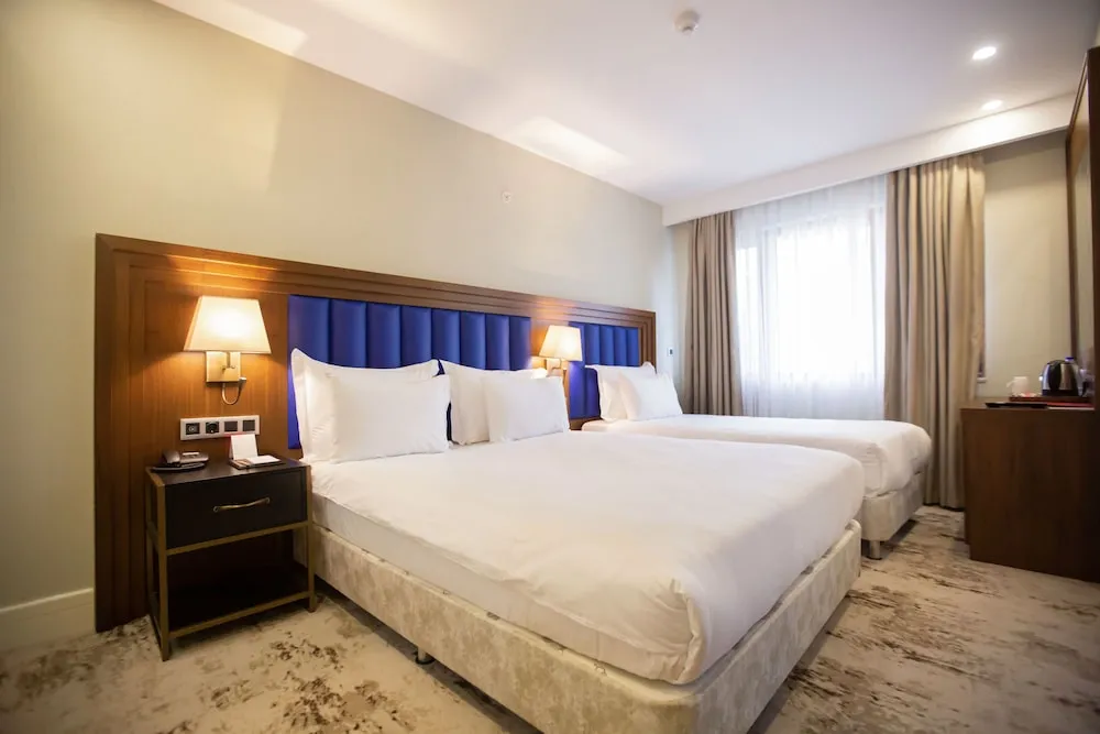 Family Süit, Balkon, Havuz Manzaralı (1 Kingbed, 1 Single Bed)