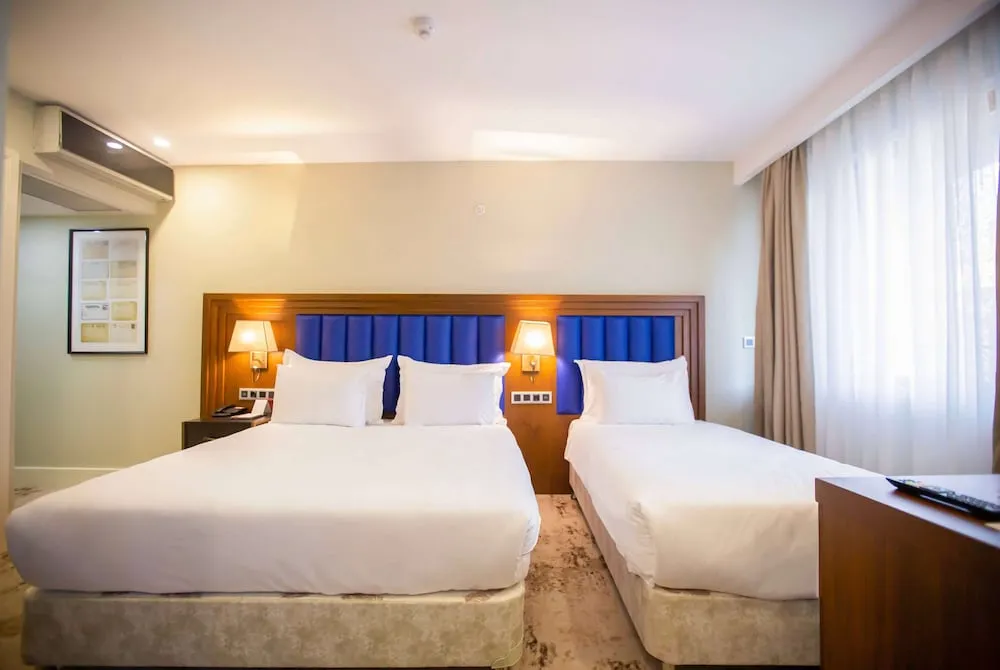 Family Süit, Balkon, Havuz Manzaralı (1 Kingbed, 1 Single Bed)