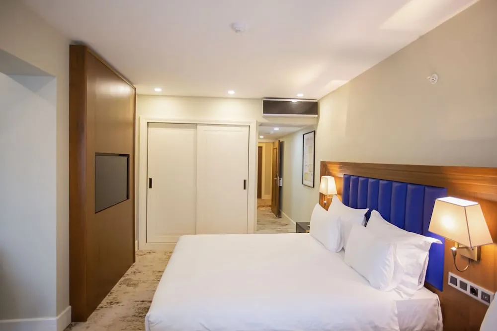 Family Süit, Balkon, Havuz Manzaralı (1 Kingbed, 1 Single Bed)