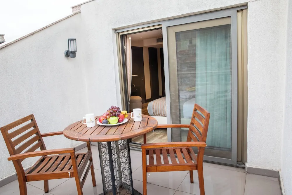 Terrace Queen Room