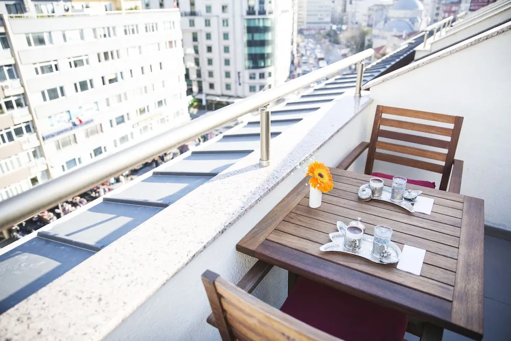 Terrace Queen Room