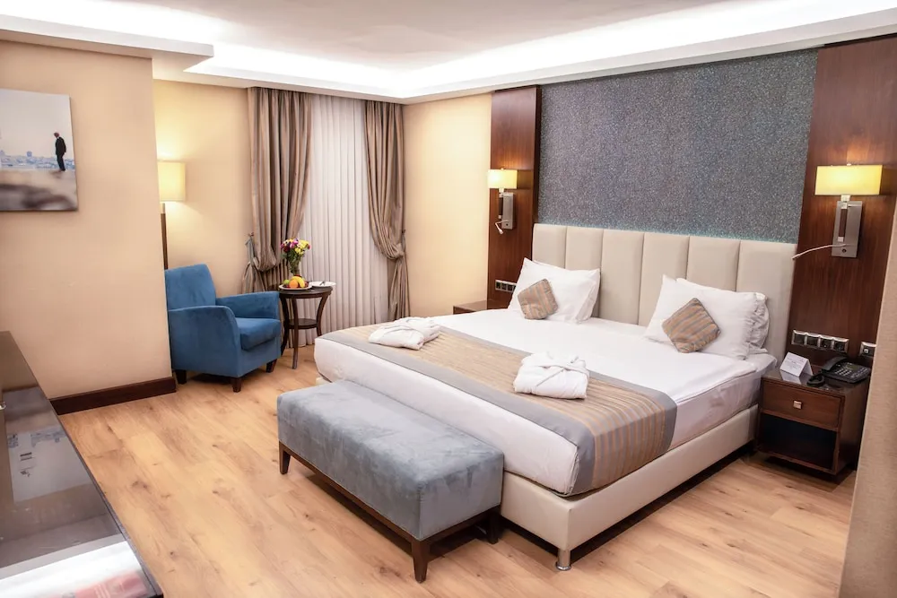 Superior King Room