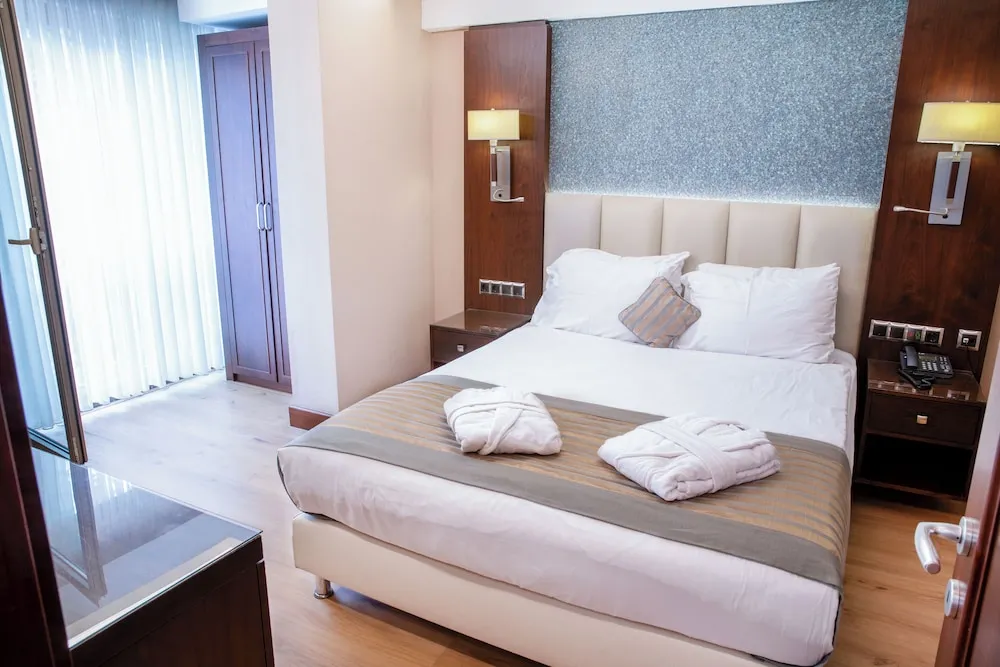 One Bedroom King Suite Room