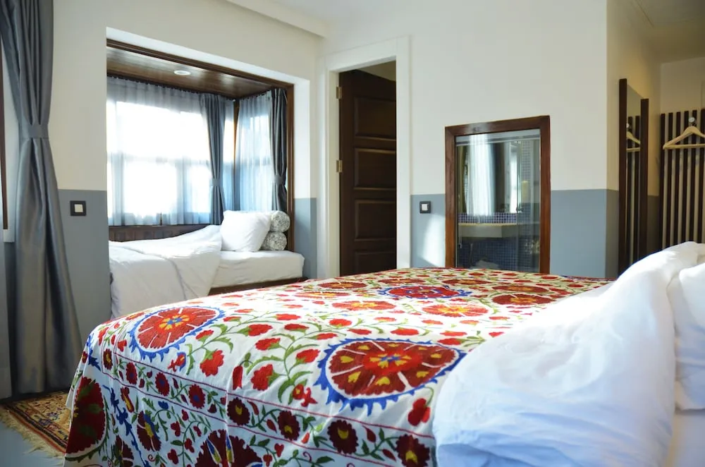 Romantic Süit, 1 Yatak Odası, Kısmi Deniz Manzaralı